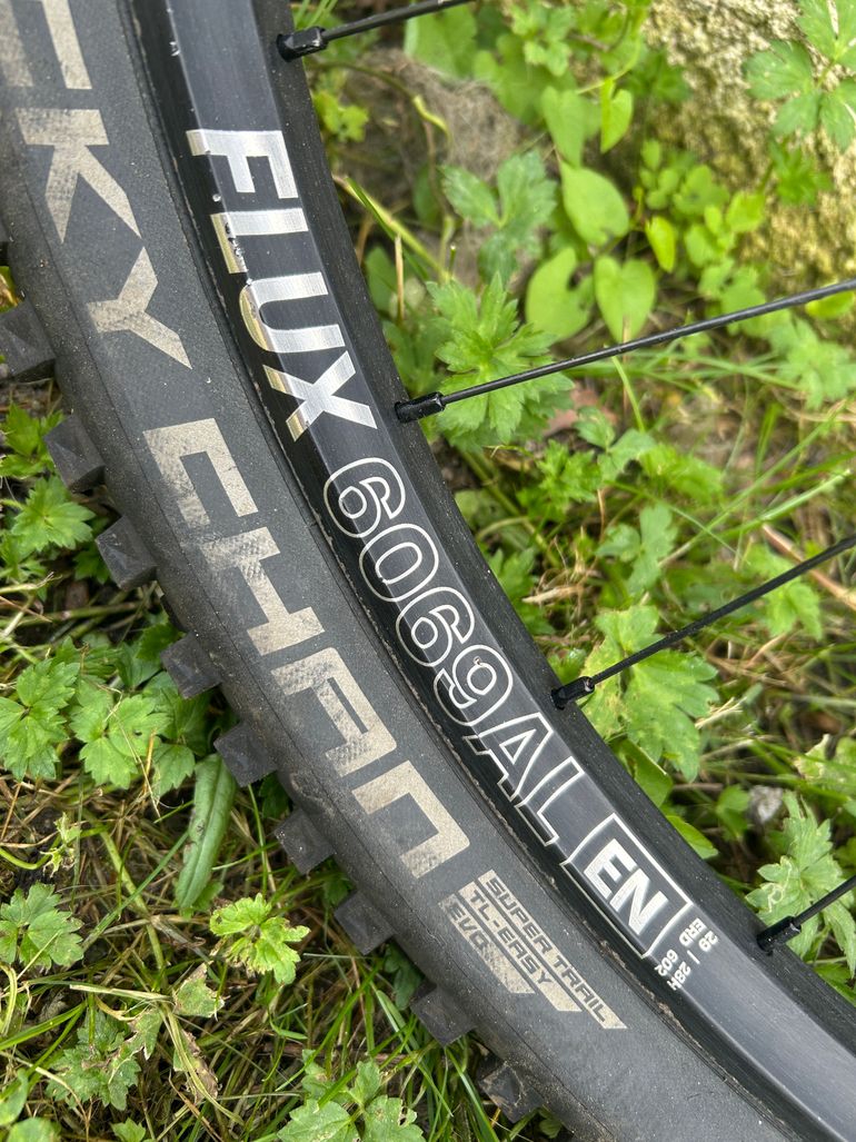 Used E*Thirteen Grappler Sidekick Flux Aluminum Enduro 29 Rear Wheel 2025 bike — image 3 of 3