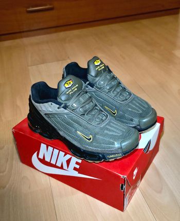 Used Nike air max tn plus bike