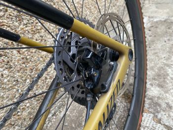 Used Sram Rival eTap AXS HRD Shift/Brake Lever with Caliper 2022 bike — image 5 of 6
