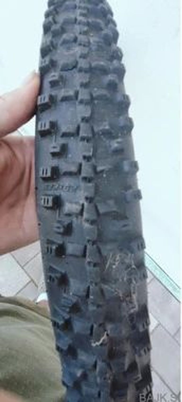 Used Shwalbe smart sam 2024 bike — image 3 of 4