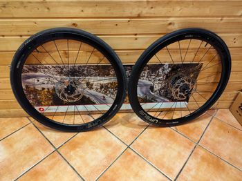 Used URSUS miurata tc37 disc 2024 bike — image 7 of 8