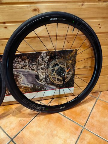 Brugt URSUS miurata tc37 disc 2024 bike — billede 6 af 8