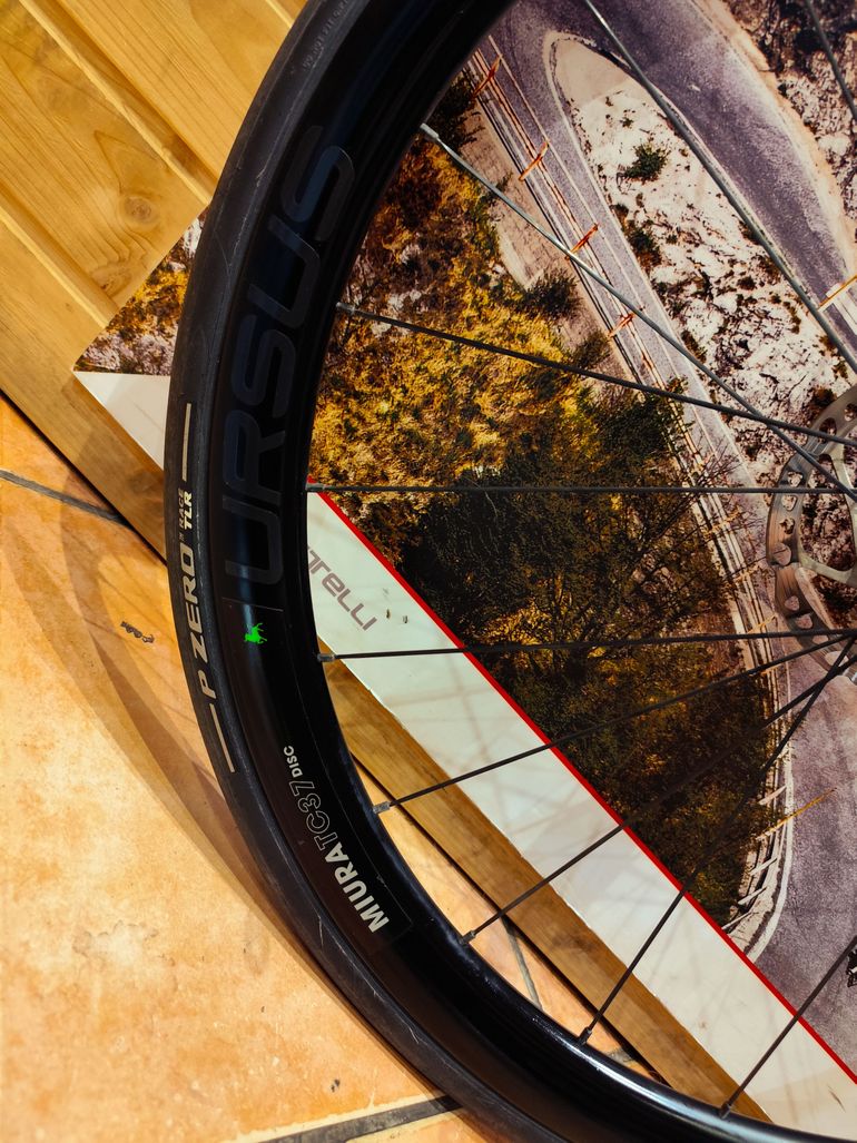 Used URSUS miurata tc37 disc 2024 bike — image 3 of 8