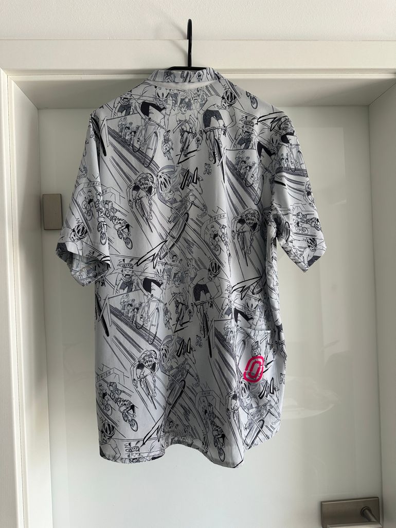 Used Ostroy Resort Shirt Manga XL bike — image 4 of 8