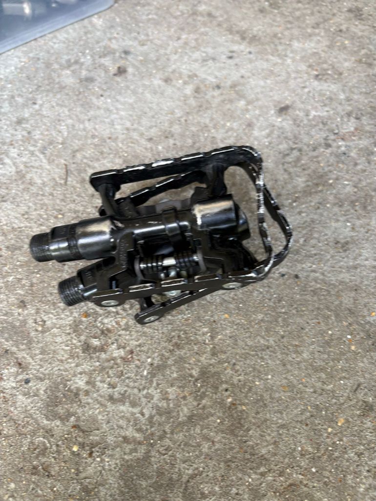 Used zwart Dual Side Hybride Pedal bike — image 2 of 3