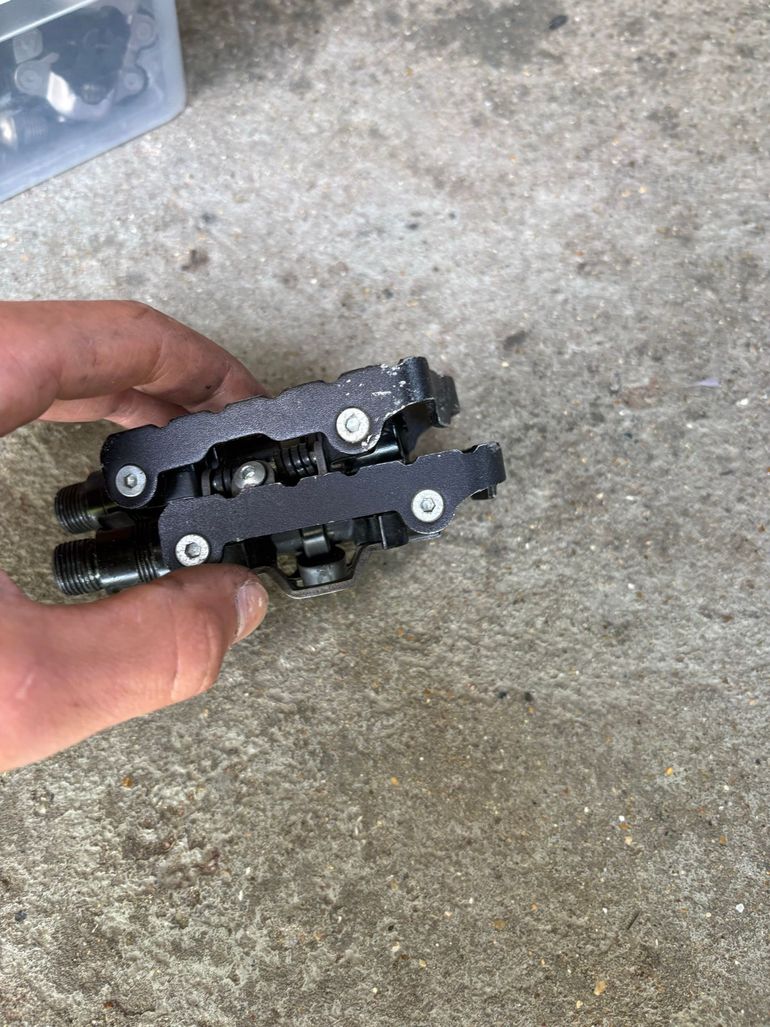 Used zwart Dual Side Hybride Pedal bike — image 3 of 3