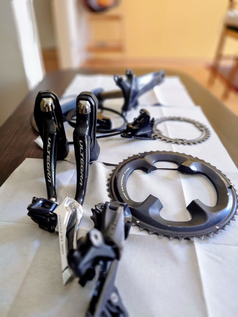 Used Shimano Ultegra R8000 11-speed Groupset 2022 bike — image 1 of 4