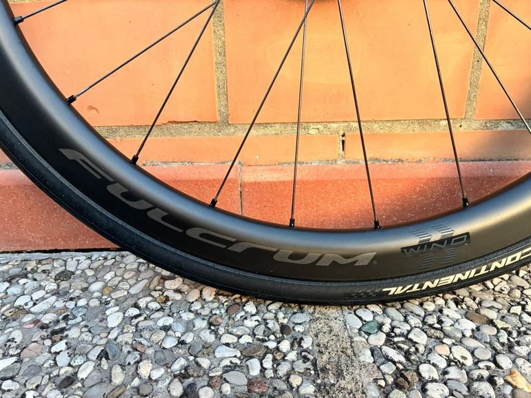 Used Fulcrum Wind 42 2025 bike — image 6 of 8