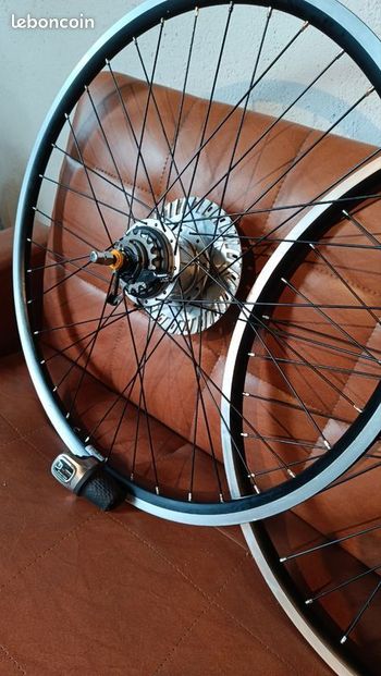 Used Shimano Paire de roue andra 20 moyeu dynamo et nexus 8 bike — image 2 of 7
