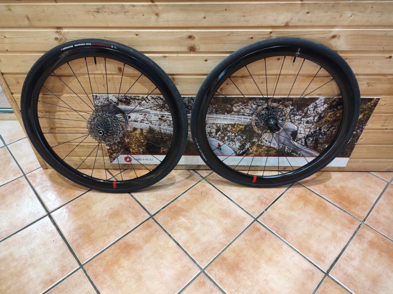 Used Wilier ndr38 2024 bike — image 1 of 8