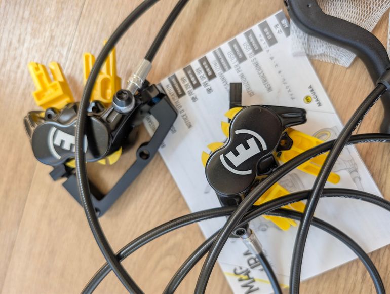 Used Magura MT5 bike — image 3 of 4