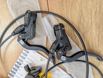 Used Magura MT5 bike — image 2 of 4