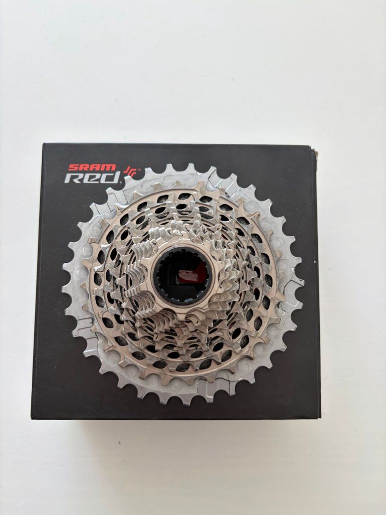 Used Sram Red AXS 10-33 bike — image 1 of 3