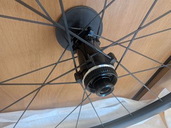 Used Hunt Wheels 44 Aerodynamicist Carbon Disc Wheelset 2026 bike — image 4 of 4