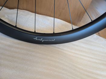 Used Hunt Wheels 44 Aerodynamicist Carbon Disc Wheelset 2026 bike — image 2 of 4