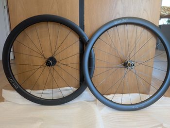 Used Hunt Wheels 44 Aerodynamicist Carbon Disc Wheelset 2026 bike