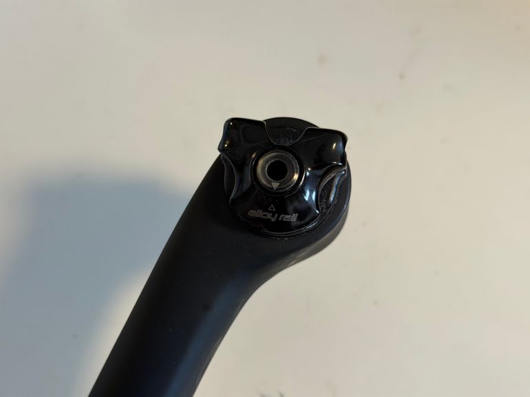 Used Roval Terra Carbon Seatpost bike — image 3 of 5