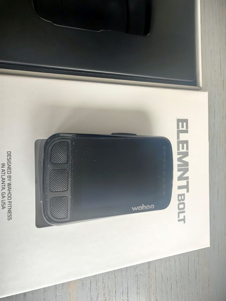 Used Wahoo ELEMNT BOLT v2 GPS Bike Computer 2021 bike — image 2 of 3