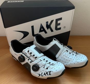 Used Lake CX403-X Wide bike — image 2 of 5