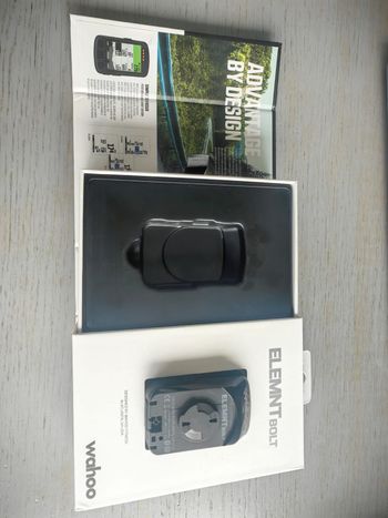 Used Wahoo ELEMNT BOLT v2 GPS Bike Computer bike — image 2 of 4