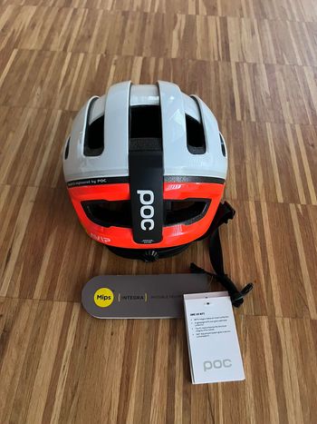 Used POC Omne Air MIPS Helmet bike — image 5 of 8