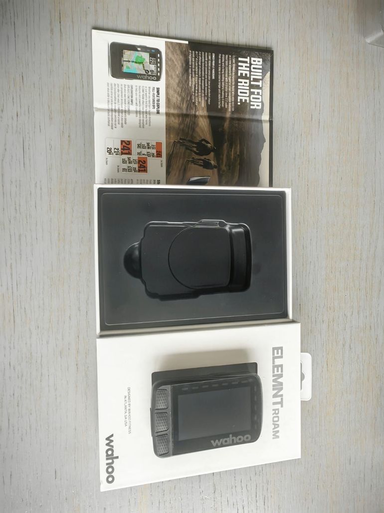 Used Wahoo ELEMNT ROAM v2 GPS Bike Computer 2022 bike — image 3 of 4
