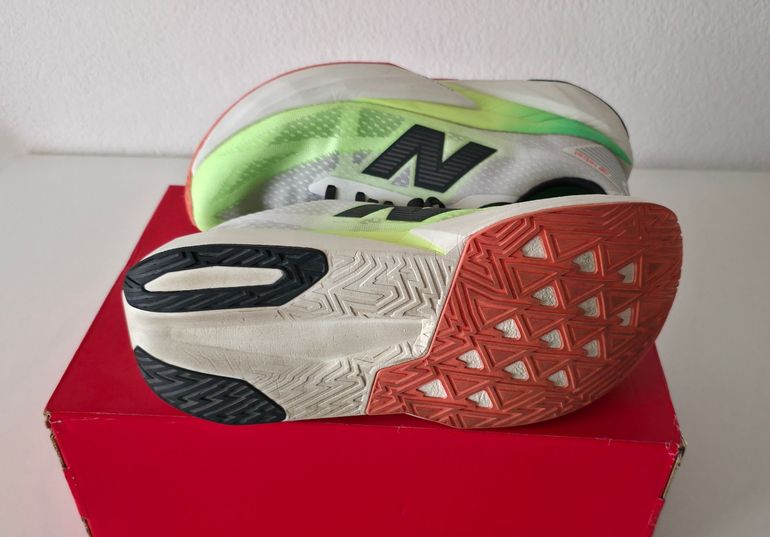 Used New Balance FuelCell Rebel v5 2026 bike — image 7 of 9