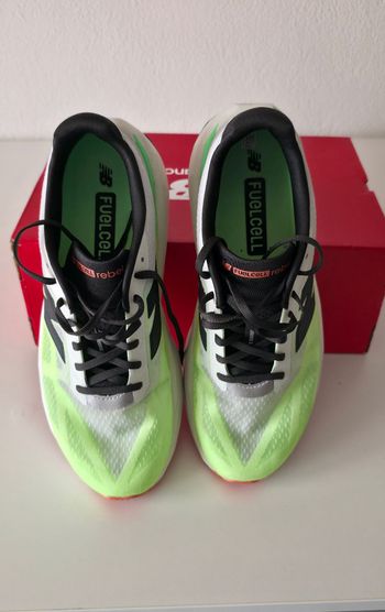 Used New Balance FuelCell Rebel v5 2026 bike — image 4 of 9