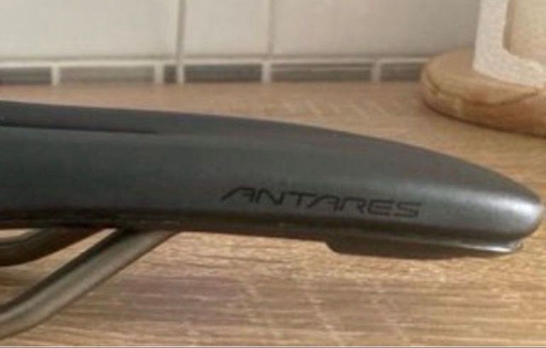 Used Fizik Vento Antares R5 Saddle 2025 bike — image 3 of 6
