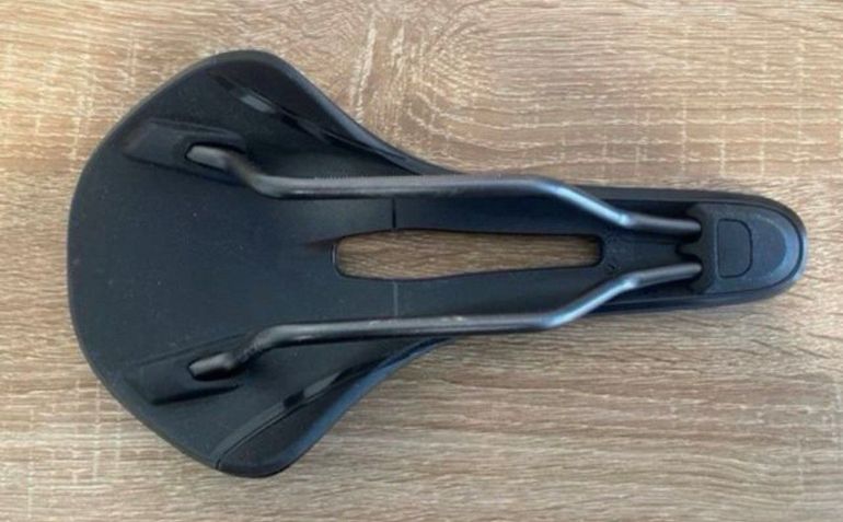 Used Fizik Vento Antares R5 Saddle 2025 bike — image 4 of 6