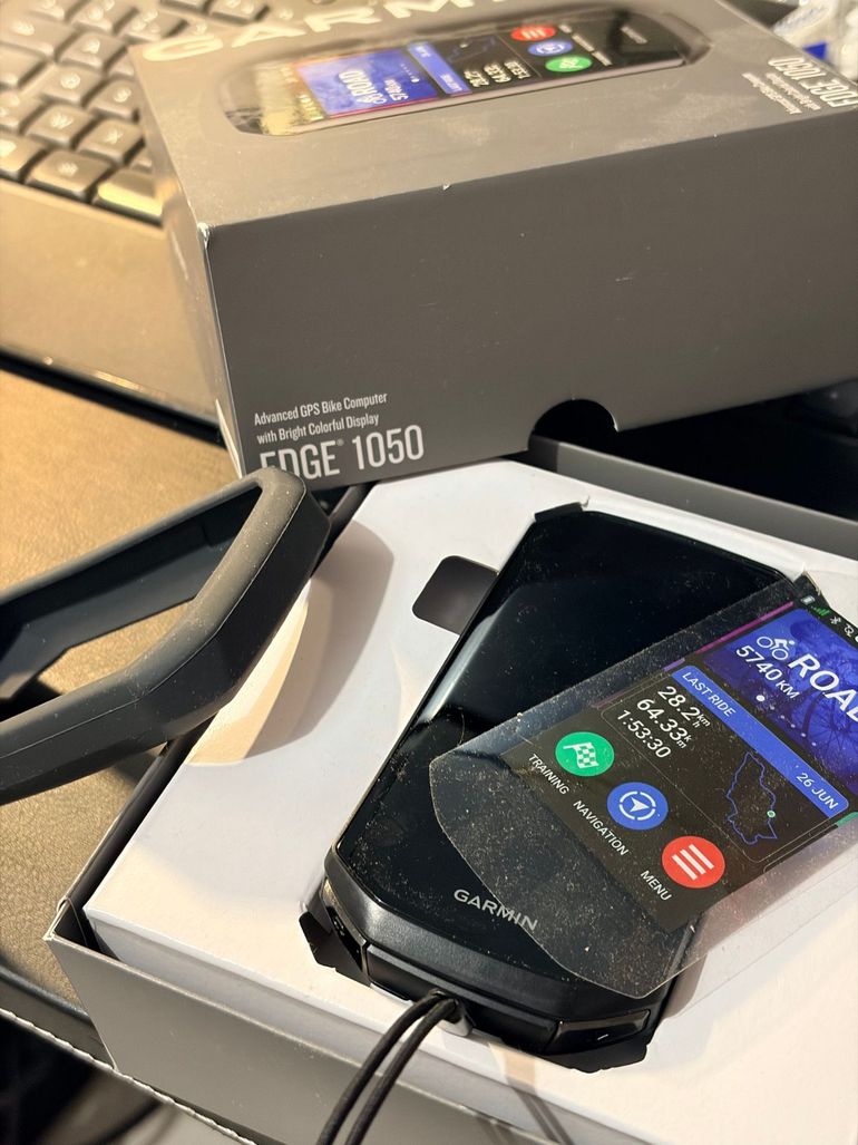 Used Garmin Edge 1050 GPS Bike Computer 2025 bike — image 2 of 2