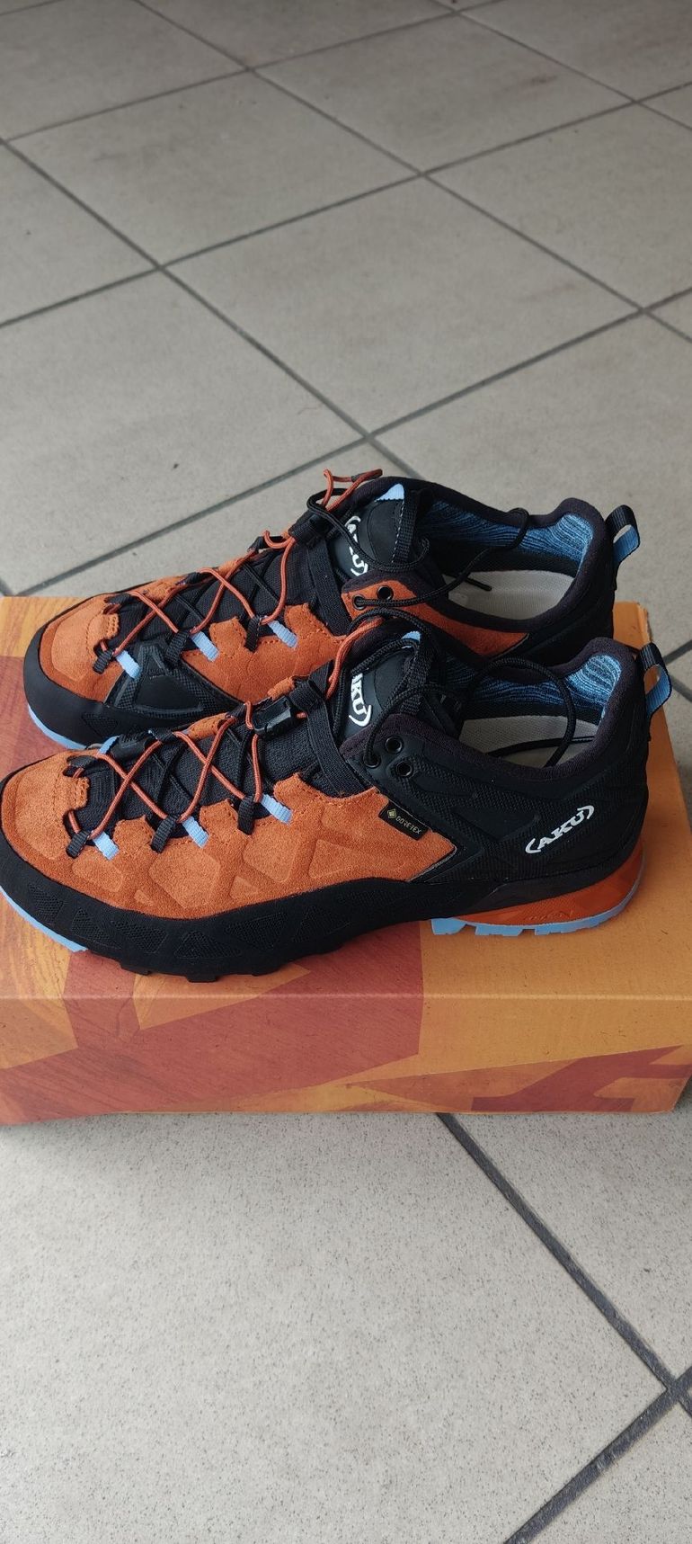Used Aku Trekking Shoes 2025 bike — image 2 of 5