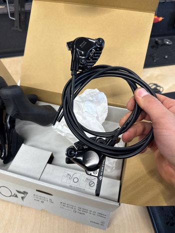 Used Shimano 105 ST-R7170 Di2 Shift/Brake Lever 2026 bike — image 5 of 5