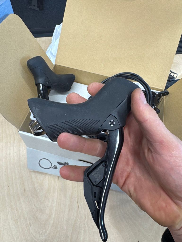 Used Shimano 105 ST-R7170 Di2 Shift/Brake Lever 2026 bike — image 2 of 5