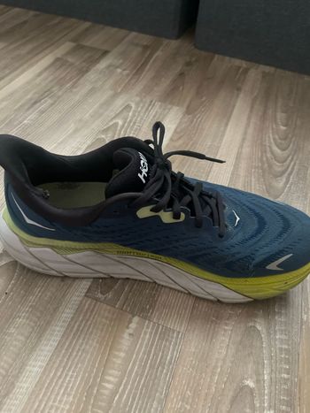 Used Hoka Arahi 6 2022 bike — image 2 of 5