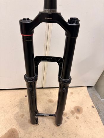 Used RockShox ZEB Ultimate 2024 bike — image 5 of 9