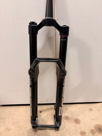 Used RockShox ZEB Ultimate 2024 bike — image 3 of 9