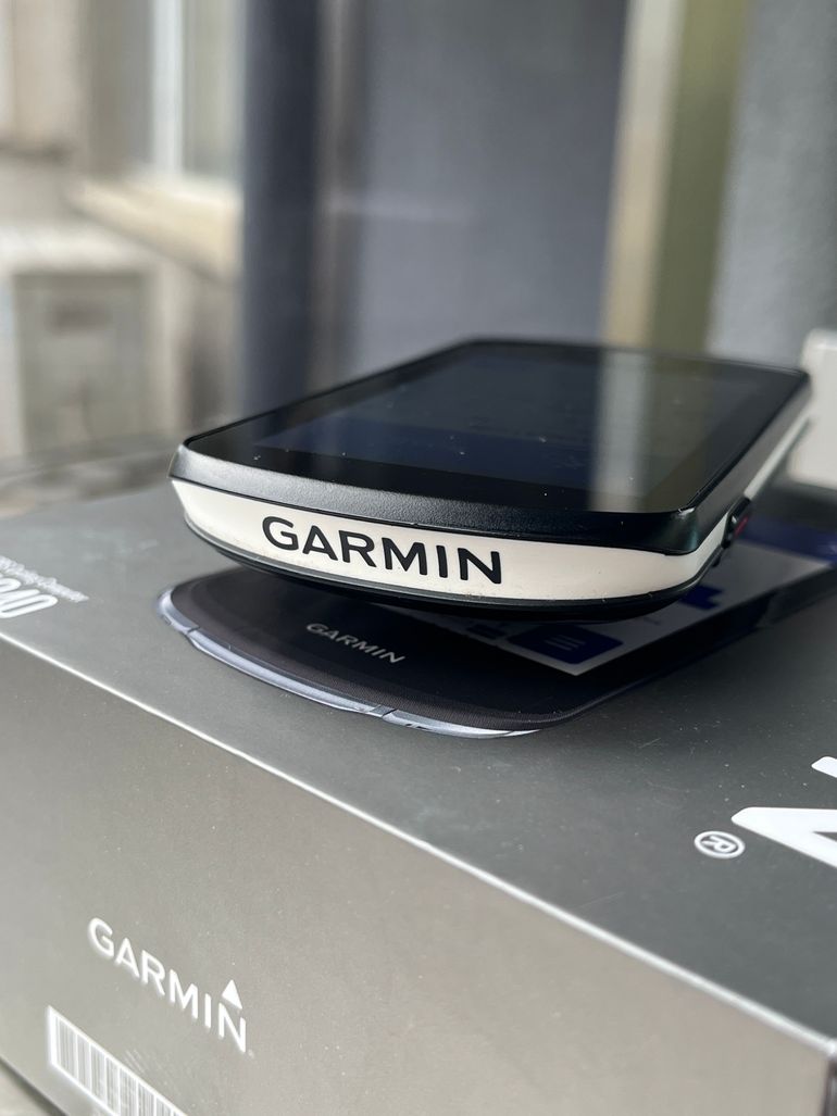 Used Garmin Edge 1040 GPS Computer bike — image 6 of 12