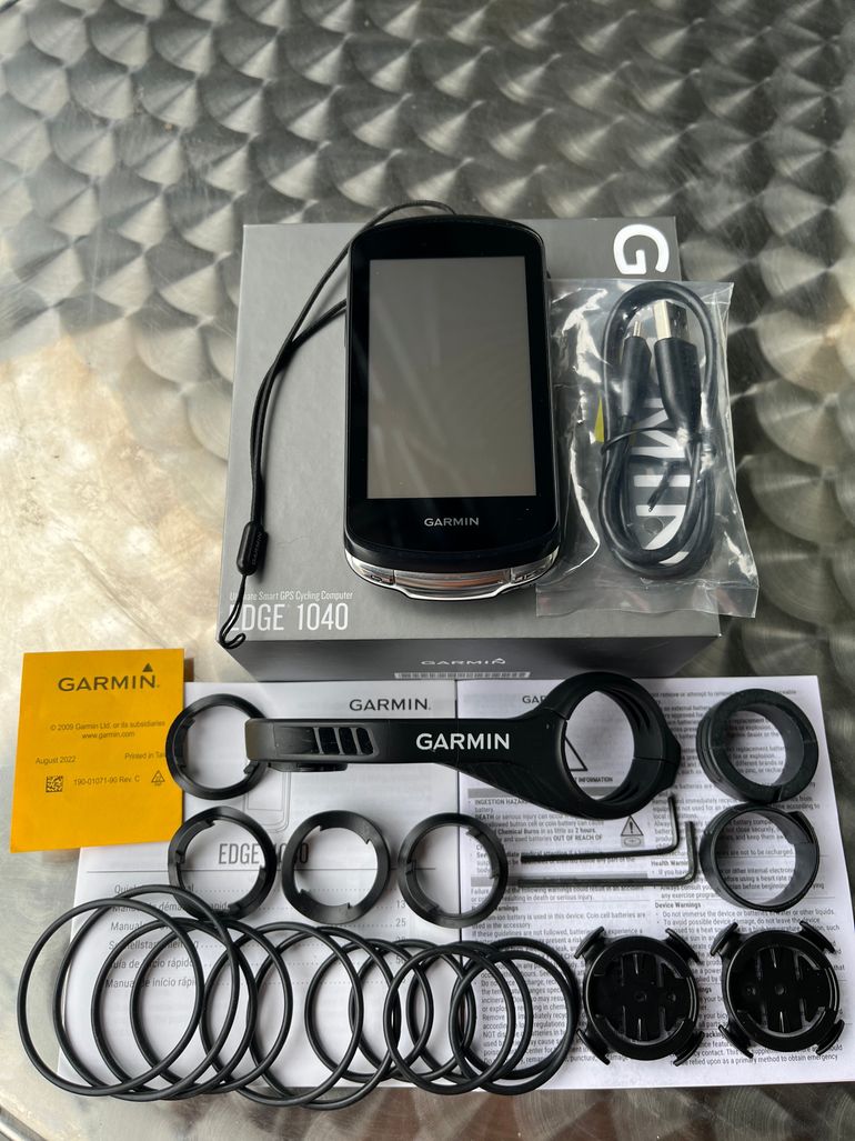 Used Garmin Edge 1040 GPS Computer bike — image 11 of 12