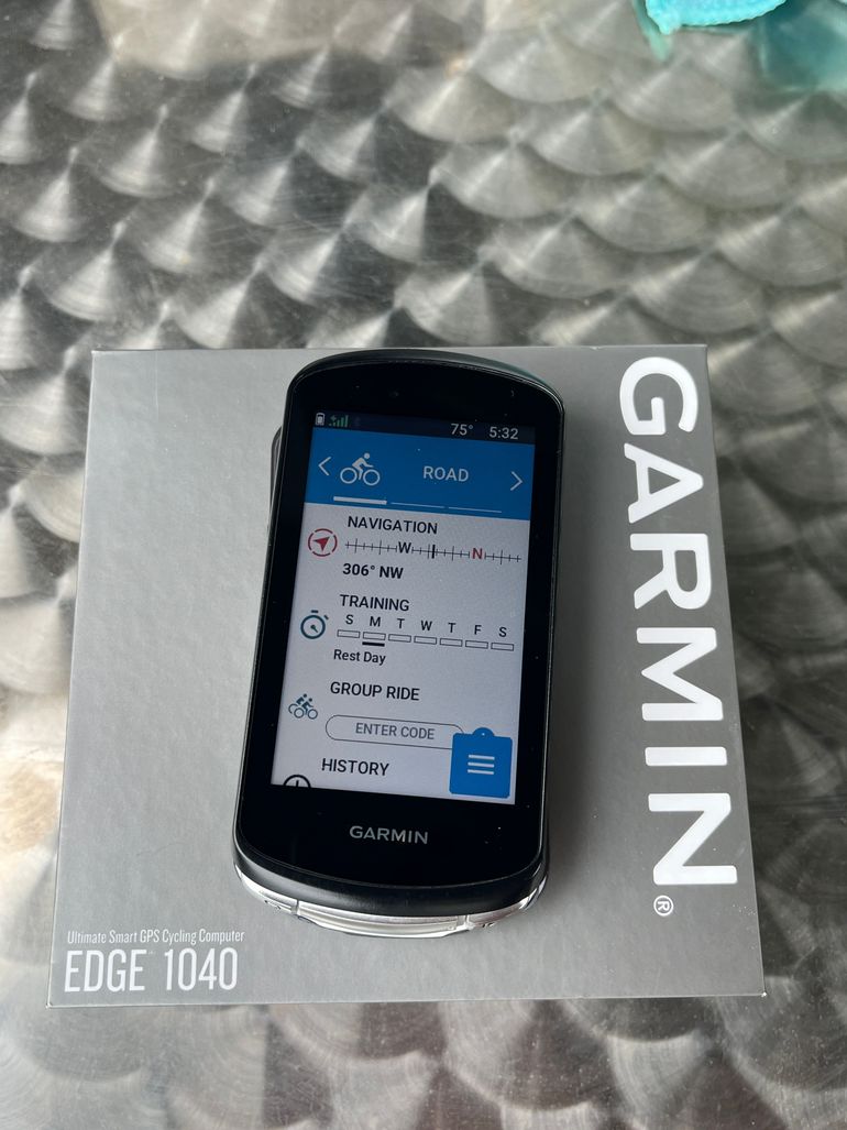 Used Garmin Edge 1040 GPS Computer bike — image 2 of 12