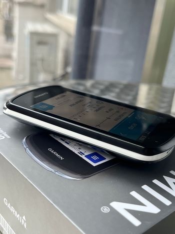Used Garmin Edge 1040 GPS Computer bike — image 5 of 12