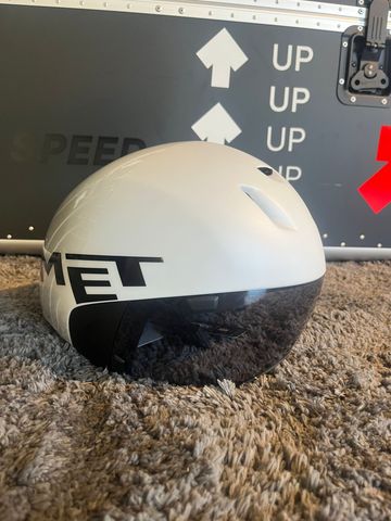 Brugt MET Codatronca MIPS Helmet Cycling Accessories