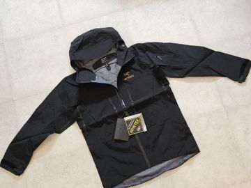 Used Arc’teryx Veste imperméable bike — image 1 of 6