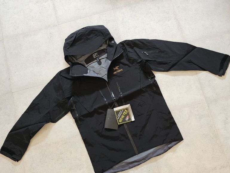Used Arc’teryx Veste imperméable bike — image 1 of 6
