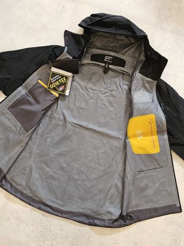 Used Arc’teryx Veste imperméable bike — image 4 of 6