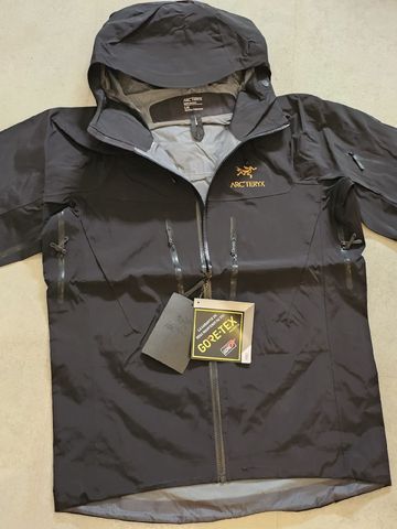 Used Arc’teryx Veste imperméable bike — image 3 of 6
