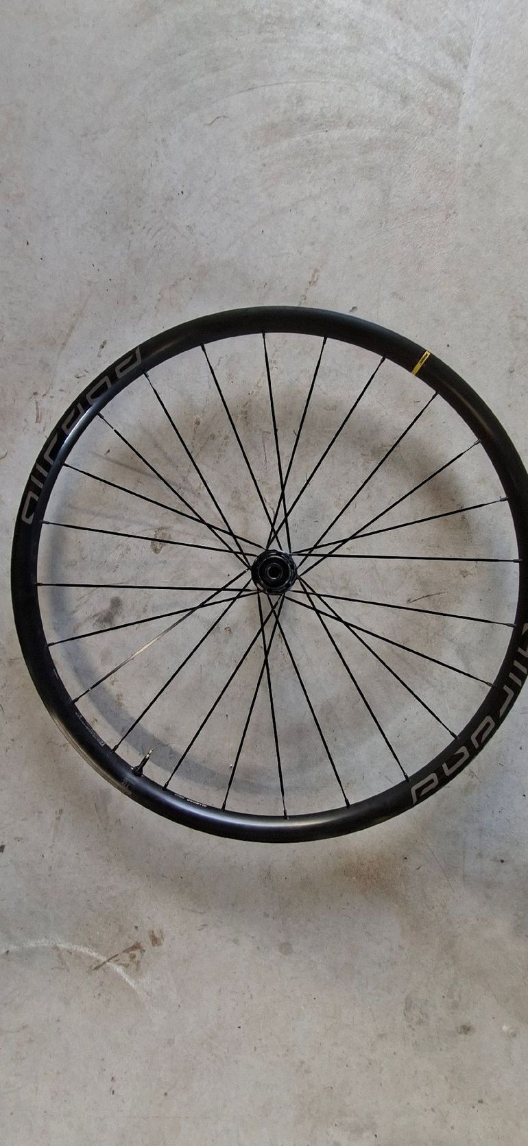 Used Mavic Allroad 650b bike — image 5 of 8