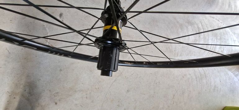 Used Mavic Allroad 650b bike — image 2 of 8