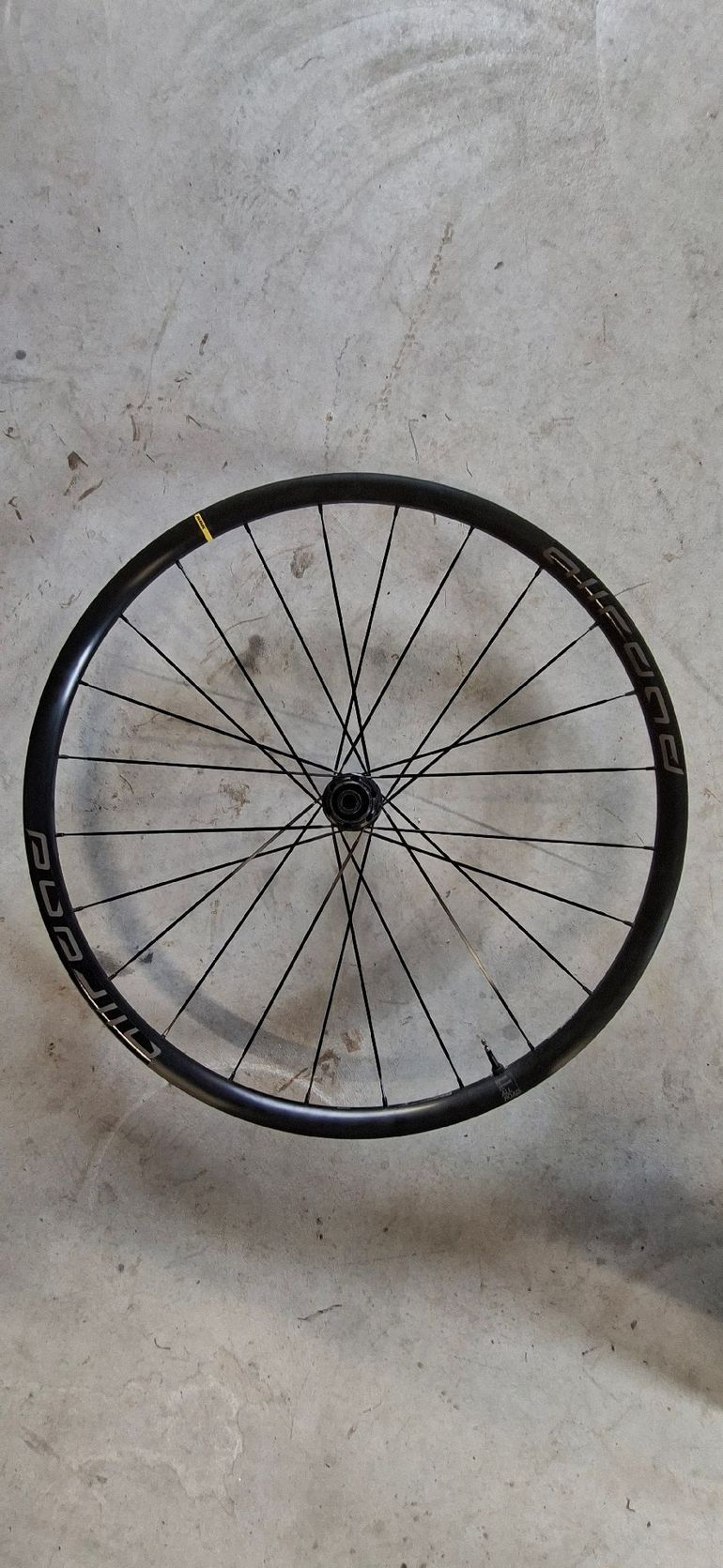 Used Mavic Allroad 650b bike — image 7 of 8