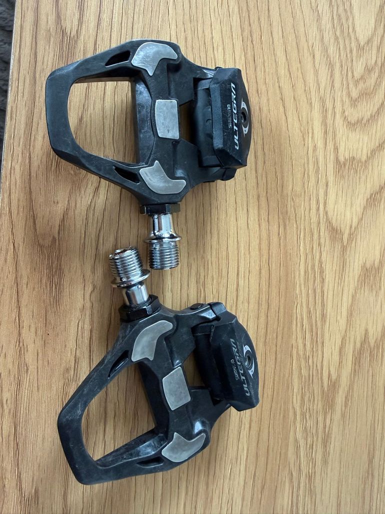 Used Shimano Ultegra PD-R8000 Pedal bike — image 1 of 4